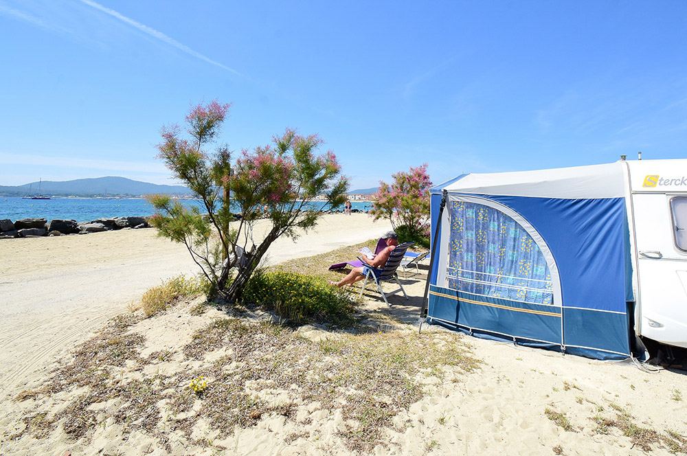 Campingplaatsen zeezijde